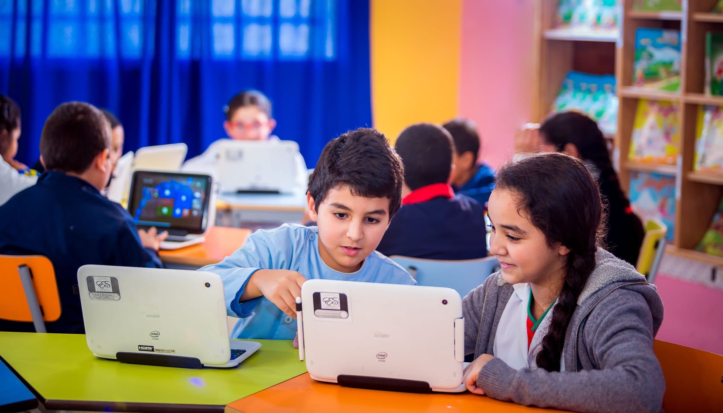 Classe équipée de tablettes éducatives SNA